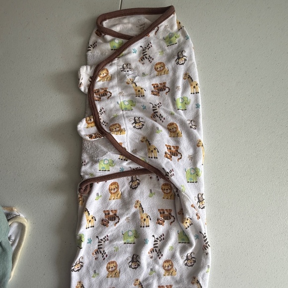 Swaddle - Picture 1 of 3